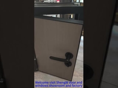 Cửa phòng bằng nhôm (được hoàn thành bằng gỗ)